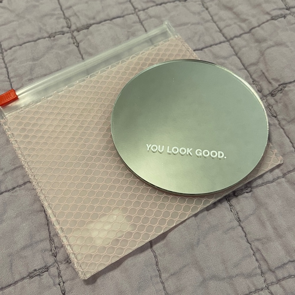 NEW Limited Edition Glossier YOU LOOK GOOD Mirror with pink pouch